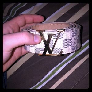 A used luis vitton belt